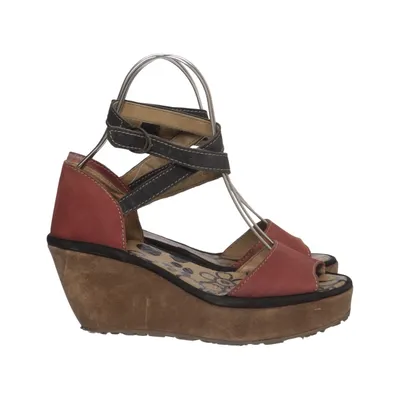 Chaussure compensées (Rouge, Marron, Noir) de Fly London