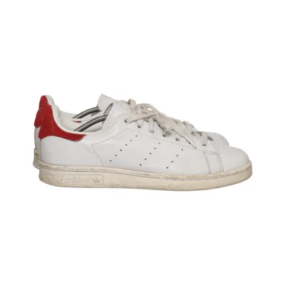 Sneakers (White, Red) from Stan Smith x Adidas