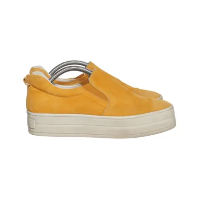 Slip-ons (Gul) från A Pair Footwear Skinn