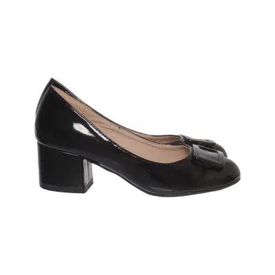 Pumps (Black) from Andres Machado
