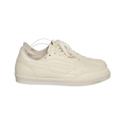 Baskets (Beige) de Oliver Cabell