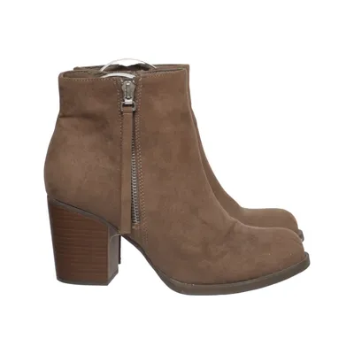 Laarzen met hak (Beige) van Alley