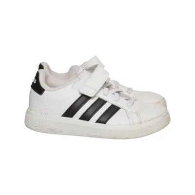 Gymnastikskor (Grand Court) från Adidas