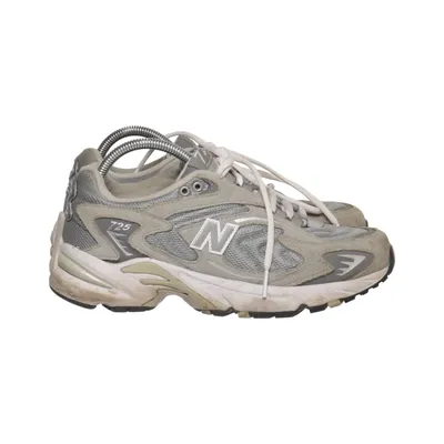 Sneakers (ML725P) från New Balance