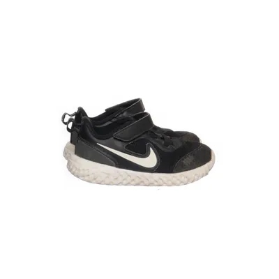 Trainers (Revolution) from Nike