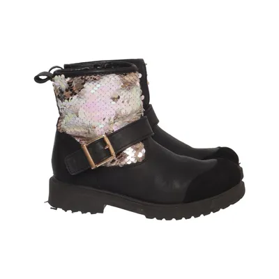 Ankle boots (Black) from Minitude