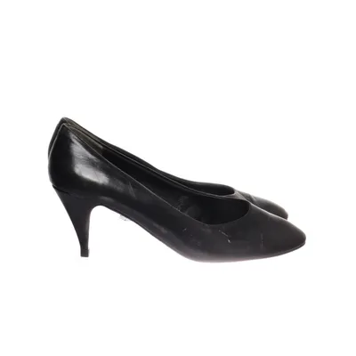 Pumps (Black) from Jerns