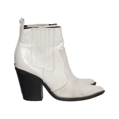 Bottes à talons (Blanc, Noir) de ASOS Shoes