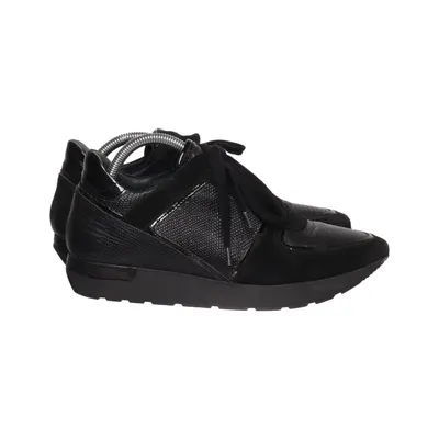 Sneakers (Black) from HP