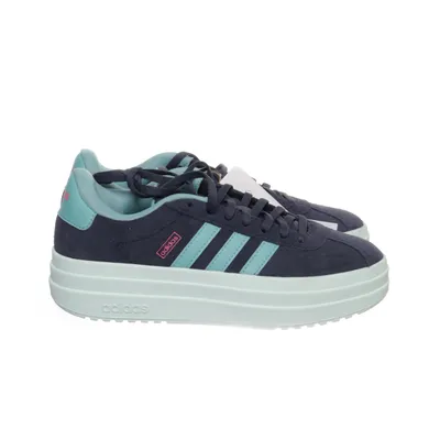 Sneakers (VL Court Bold) från Adidas