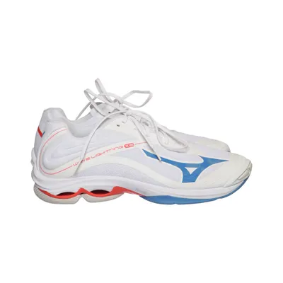 Trainers (Wave Lightning Z6) from Mizuno