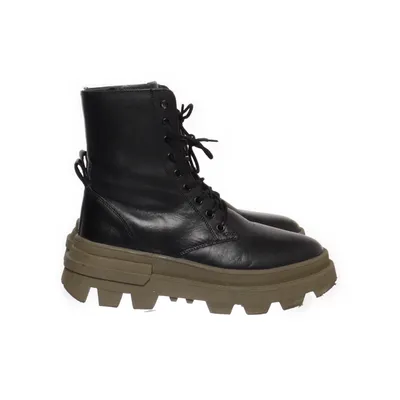 Laced boots (Black) from Yourturn