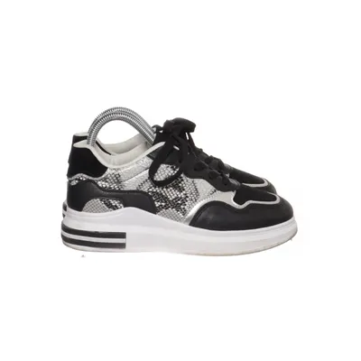 Sneakers (Zwart, Zilver, Wit) van Ideal Shoes