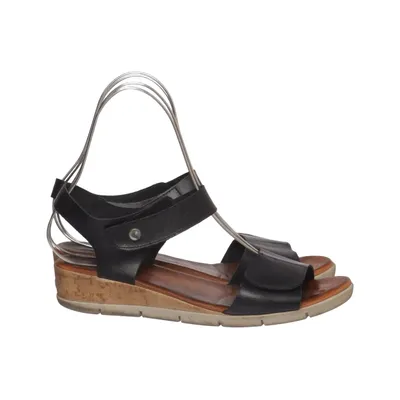 Sandals (Black, Brown) from Pikolinos