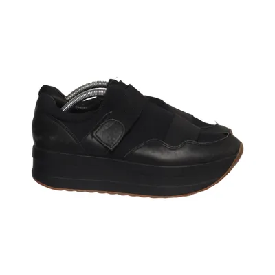 Sneakers (Black) from Vagabond Sport