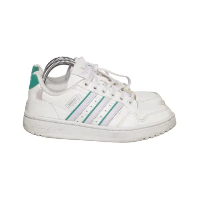 Sneakers (H03101) fra Adidas