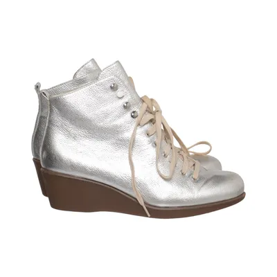 Laced boots (Silver, Brown) from Flip Flop Leather
