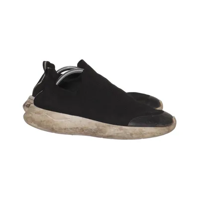 Slip-ons (Black) from Kido