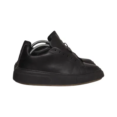 Sneakers (Black) from Gram