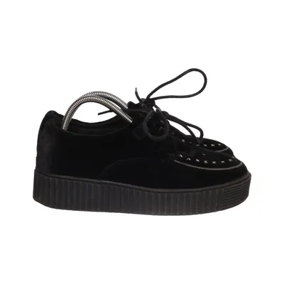 Sneakers (Sort) fra Gothicana