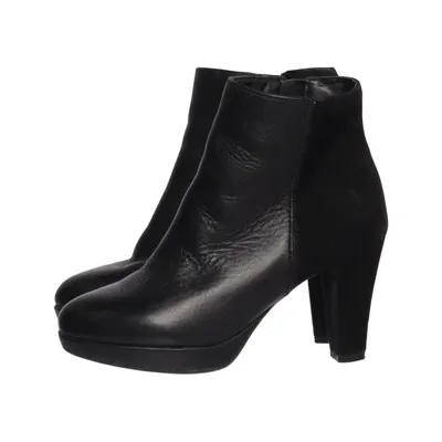 Heeled boots (Black) from Venturini