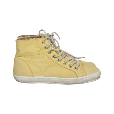Laced boots (Yellow) from Nilson Shoes