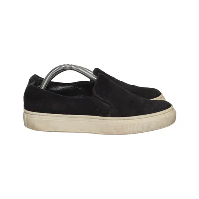 Slip-ons (Black) from Trampolin Leather