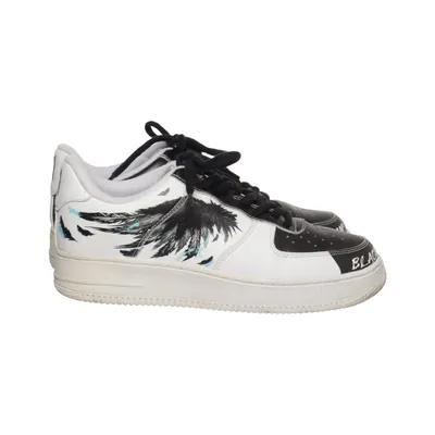 Sneakers (Svart, Vit) från BTS