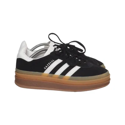 Sneakers (Gazelle Bold) från Adidas