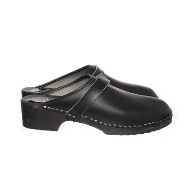 Träskor (Svart) från Moheda Toffeln Skinn