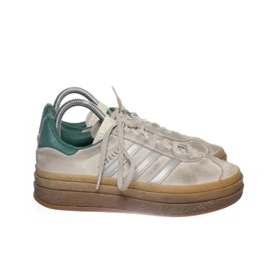 Sneakers (Gazelle) från Adidas