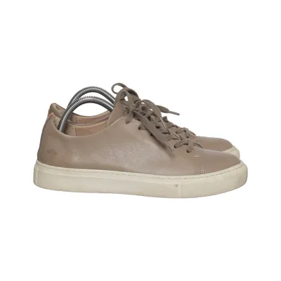 Sneakers (Beige) from Sneaky Steve