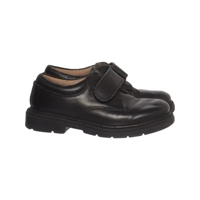 Walking shoes (Black) from Baron