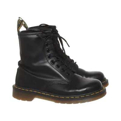 Laced boots (1460) from Dr. Martens