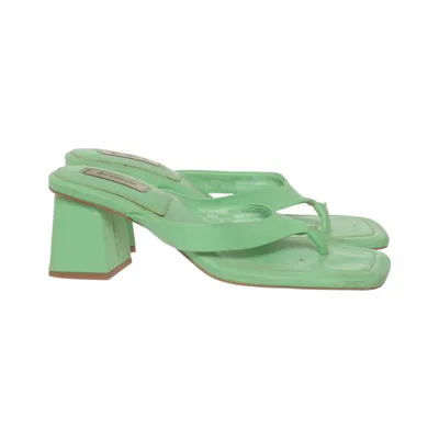 Mules (Grön) från Stradivarius