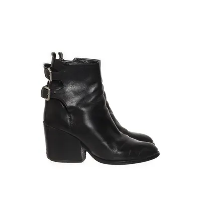 Ankle boots (Black) from Woman
