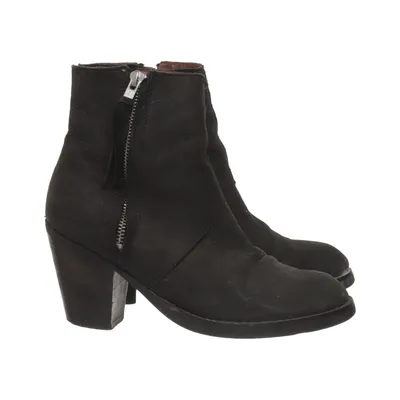 Bottes à talons (Noir) de Akira