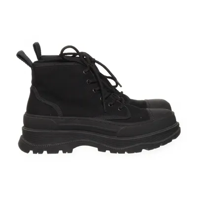 Laced boots (Black) from Pavement