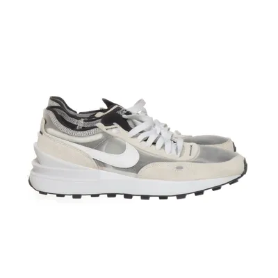 Träningsskor (Grå, Vit, Svart) från Nike