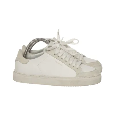 Sneakers (White) from Axel Arigato