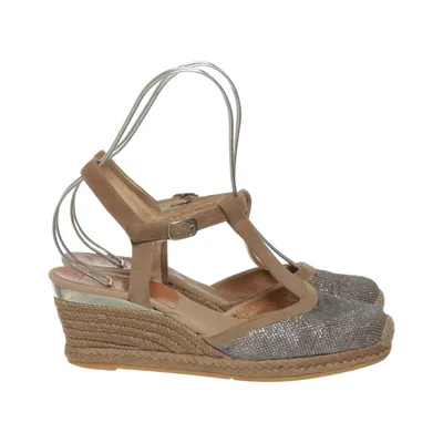 Wedges (Beige, Silver) from Kanna Leather
