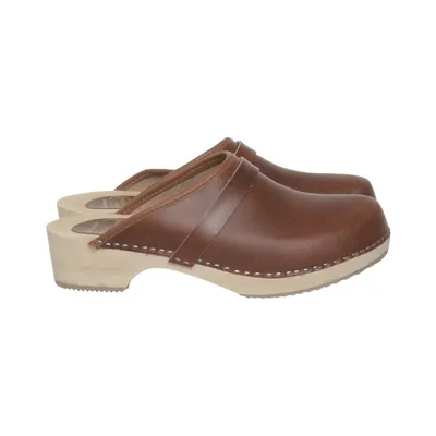 Clogs (Brown) from Moheda Toffeln
