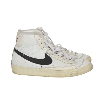 Sneakers (White, Black) from Nike