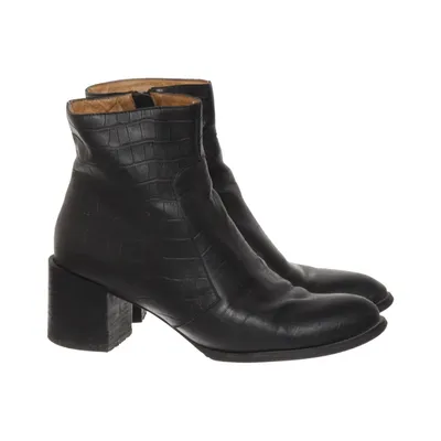 Heeled boots (The Bear) from Shoe the Bear