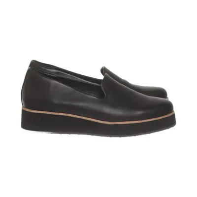 Loafers (Black) from Gram