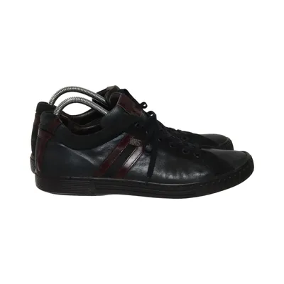Baskets (Noir, Rouge) de Cesare Paciotti