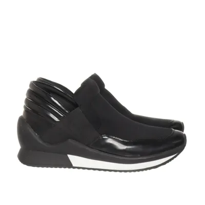 Walking shoes (Black) from Primadonna Collection