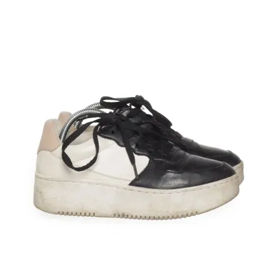 Sneakers (Wit, Zwart) van Attitude
