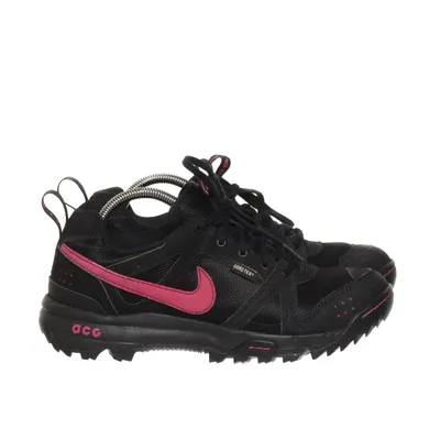 Vandresko (Sort, Pink) fra Nike ACG