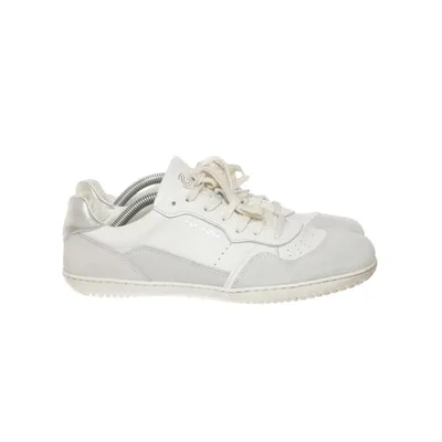 Sneakers (White, Gray) from Groundies